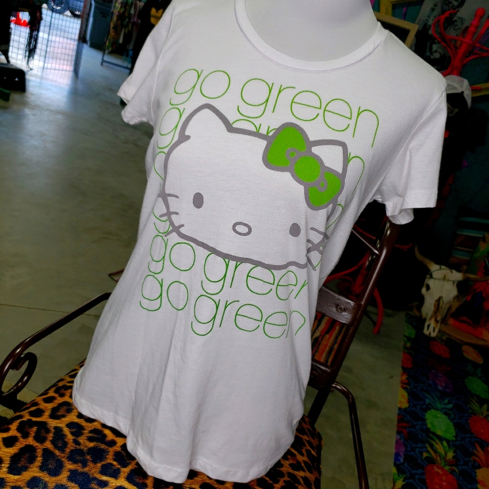 Hello Kitty Go green tee